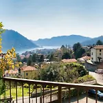 View Apartamento Cernobbio